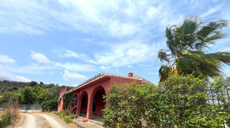 Málaga - Estepona - 49000m2
