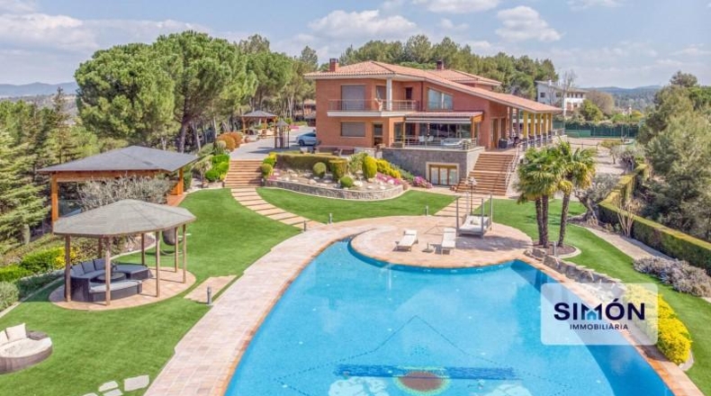 Barcelona - Sant Fruitós de Bages - 10000m2
