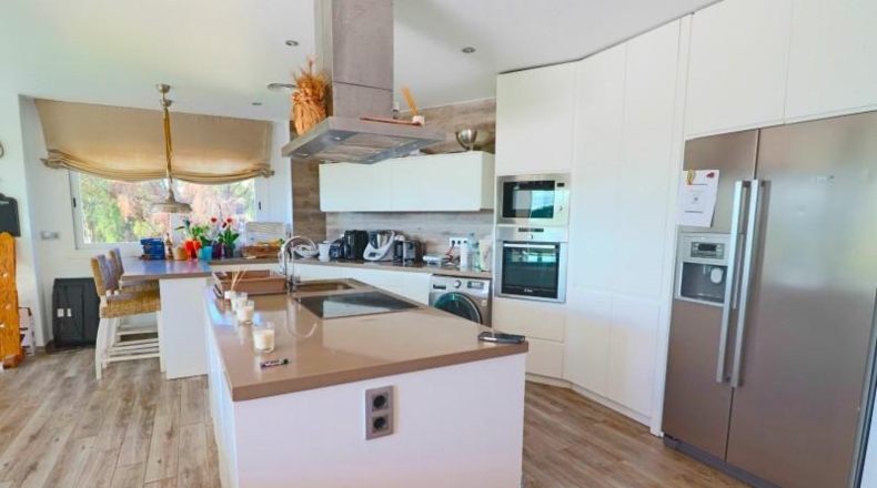 Alicante - Campello - 1400m2