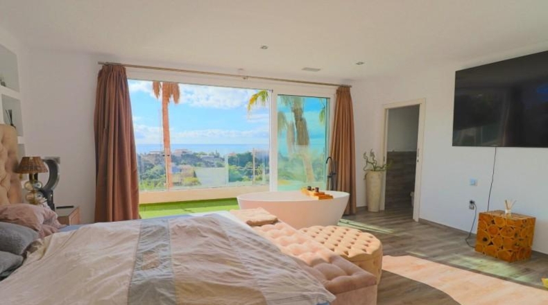 Alicante - Campello - 1400m2