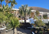Chalet independiente con terreno en venta en la España, Tías, ref: TR370698 foto
