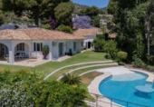 Xalet independent amb terreny en venda a la España, Benalmádena, ref.: TR334749 foto