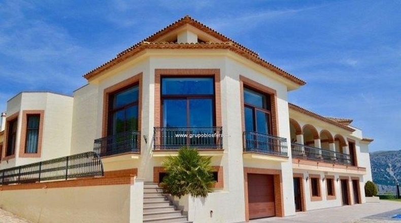 Alicante - Guadalest - 25000m2