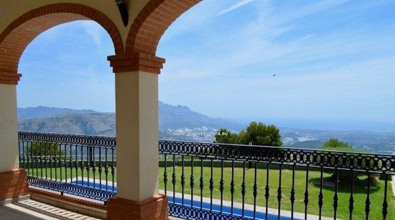 Alicante - Guadalest - 25000m2