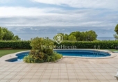 Chalet independiente con terreno en venta en la España, Torredembarra, ref: TR334096 foto