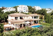 Chalet independiente con terreno en venta en la España, Ojén, ref: TR164299 foto