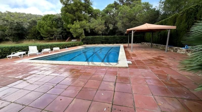 Gerona - Vall-llobrega - 10000m2
