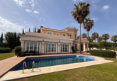 Xalet independent amb terreny en venda a la España, Estepona, ref.: TR266106 foto