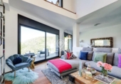 Chalet independiente con terreno en venta en la España, Barcelona, ref: TR164877 foto
