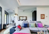 Chalet independiente con terreno en venta en la España, Barcelona, ref: TR164877 foto