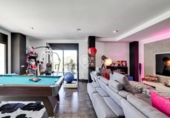Chalet independiente con terreno en venta en la España, Barcelona, ref: TR164877 foto