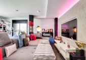 Chalet independiente con terreno en venta en la España, Barcelona, ref: TR164877 foto