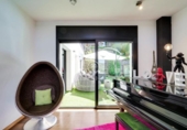 Chalet independiente con terreno en venta en la España, Barcelona, ref: TR164877 foto