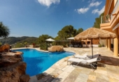 Xalet independent amb terreny en venda a la España, Santa Eulària des Riu, ref.: TR158153 foto