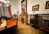 Загородный дом с участком на продажу в городе Vilafranca del Penedès Фото