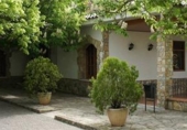 Chalet independiente con terreno en venta en la España, Vilafranca del Penedès, ref: TR160443 foto