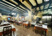 Chalet independiente con terreno en venta en la España, Vilafranca del Penedès, ref: TR160443 foto