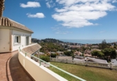 Chalet independiente con terreno en venta en la España, Málaga, ref: TR379072 foto
