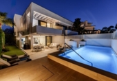 Xalet independent amb terreny en venda a la España, Marbella, ref.: TR357248 foto