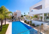 Xalet independent amb terreny en venda a la España, Marbella, ref.: TR156394 foto