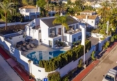 Xalet independent amb terreny en venda a la España, Marbella, ref.: TR146286 foto