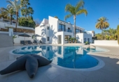 Xalet independent amb terreny en venda a la España, Marbella, ref.: TR146286 foto