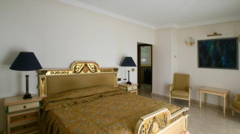 Málaga - Málaga - 3000m2