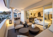 Casa de pueblo en venta en la España, Marbella, ref: TR287634 foto