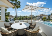 Casa de pueblo en venta en la España, Marbella, ref: TR287634 foto
