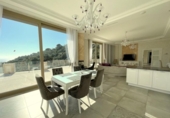 Отдельно стоящий дом с участком на продажу в городе Tossa de Mar Фото