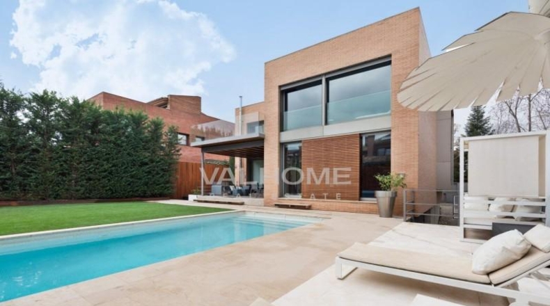 Барселона - Sant Cugat del Vallès - 569m2