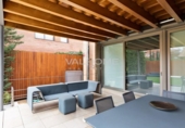 Дом с участком на продажу в городе Sant Cugat del Vallès Фото