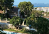 Chalet independiente con terreno en venta en la España, Salou, ref: TR159277 foto