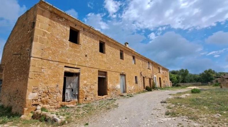 Balearic Islands - San Lorenzo del Cardessar - 200000m2