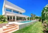 Xalet independent amb terreny en venda a la España, Marbella, ref.: TR345363 foto