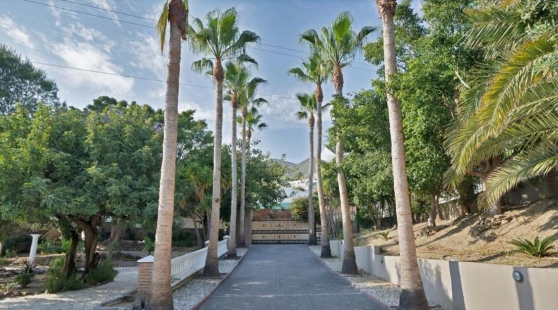 Málaga - Бенальмадена - 6385m2