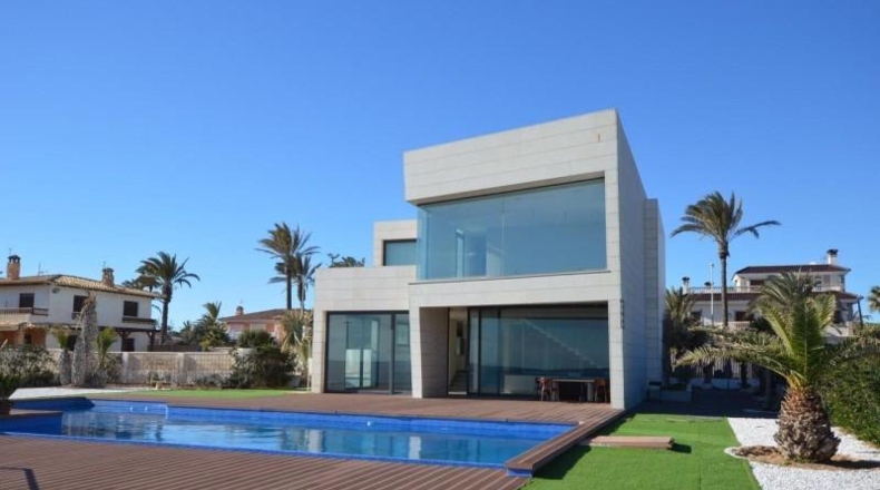 Alicante - Torrevieja - 1339m2