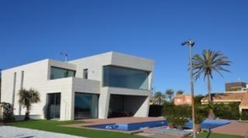 Alicante - Torrevieja - 1339m2