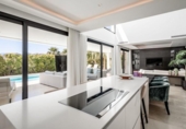 Xalet independent amb terreny en venda a la España, Marbella, ref.: TR143361 foto
