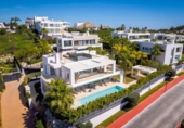 Xalet independent amb terreny en venda a la España, Marbella, ref.: TR143361 foto