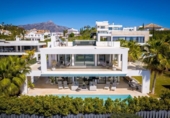 Xalet independent amb terreny en venda a la España, Marbella, ref.: TR143361 foto
