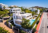 Xalet independent amb terreny en venda a la España, Marbella, ref.: TR143361 foto