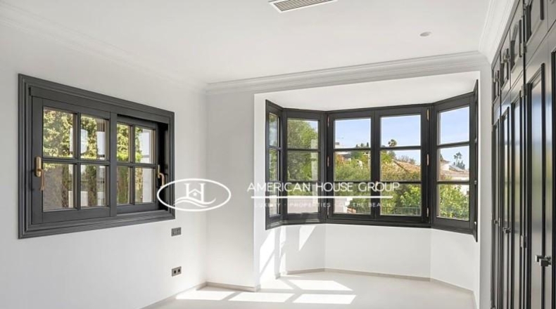 Málaga - Estepona - 2275m2