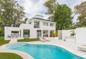 Xalet independent amb terreny en venda a la España, Marbella, ref.: TR165427 foto