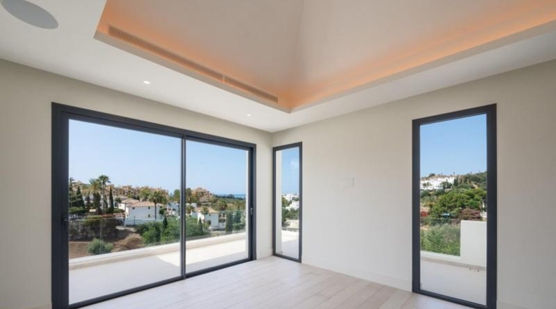 Málaga - Estepona - 1097m2