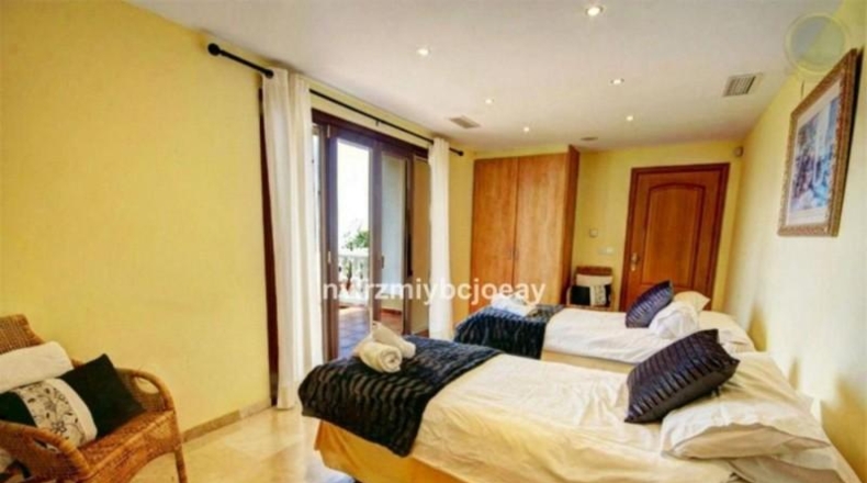 Малага - Benalmádena - 2780m2