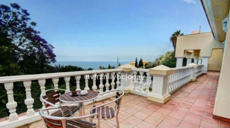 Малага - Benalmádena - 2780m2