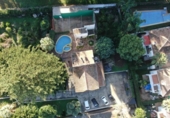 Отдельно стоящий дом с участком на продажу в городе Dénia Фото
