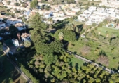 Отдельно стоящий дом с участком на продажу в городе Dénia Фото