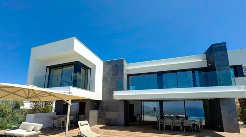 Аликанте - Benitachell - 940m2
